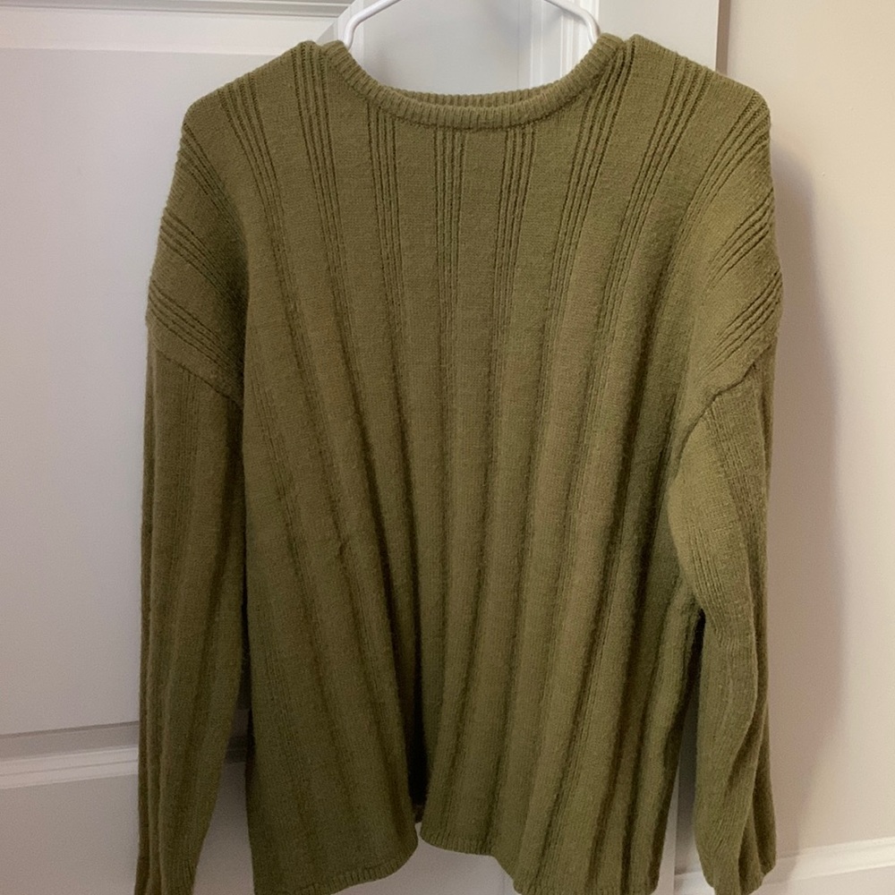 cute warm green sweater, oversized